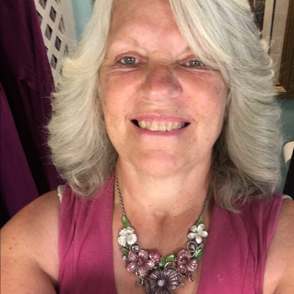 Meet your Posher, Joyce e.